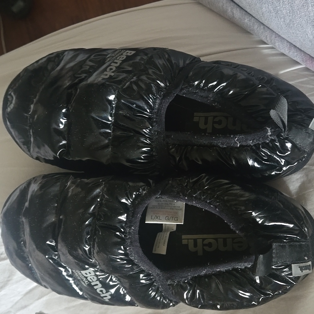 Bench indoor slippers puff jacket style